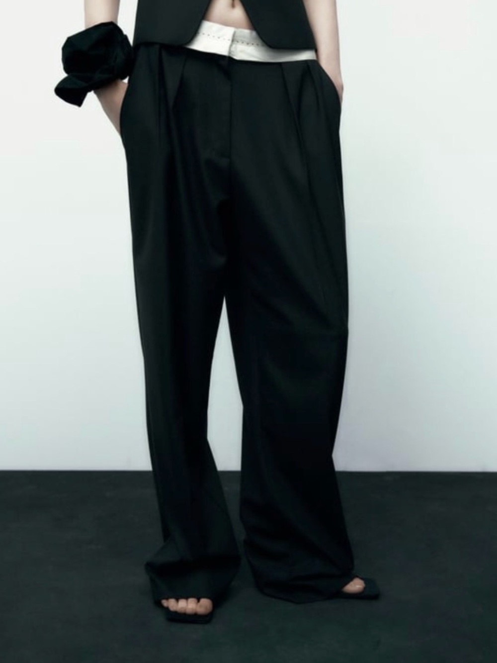 Zara Black Wide-Leg Women's Trousers